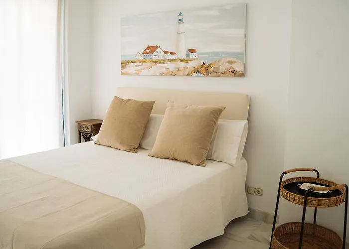 Komodo Marbella House - Bright Beachfront Duplex With Parking, Pool & Gym