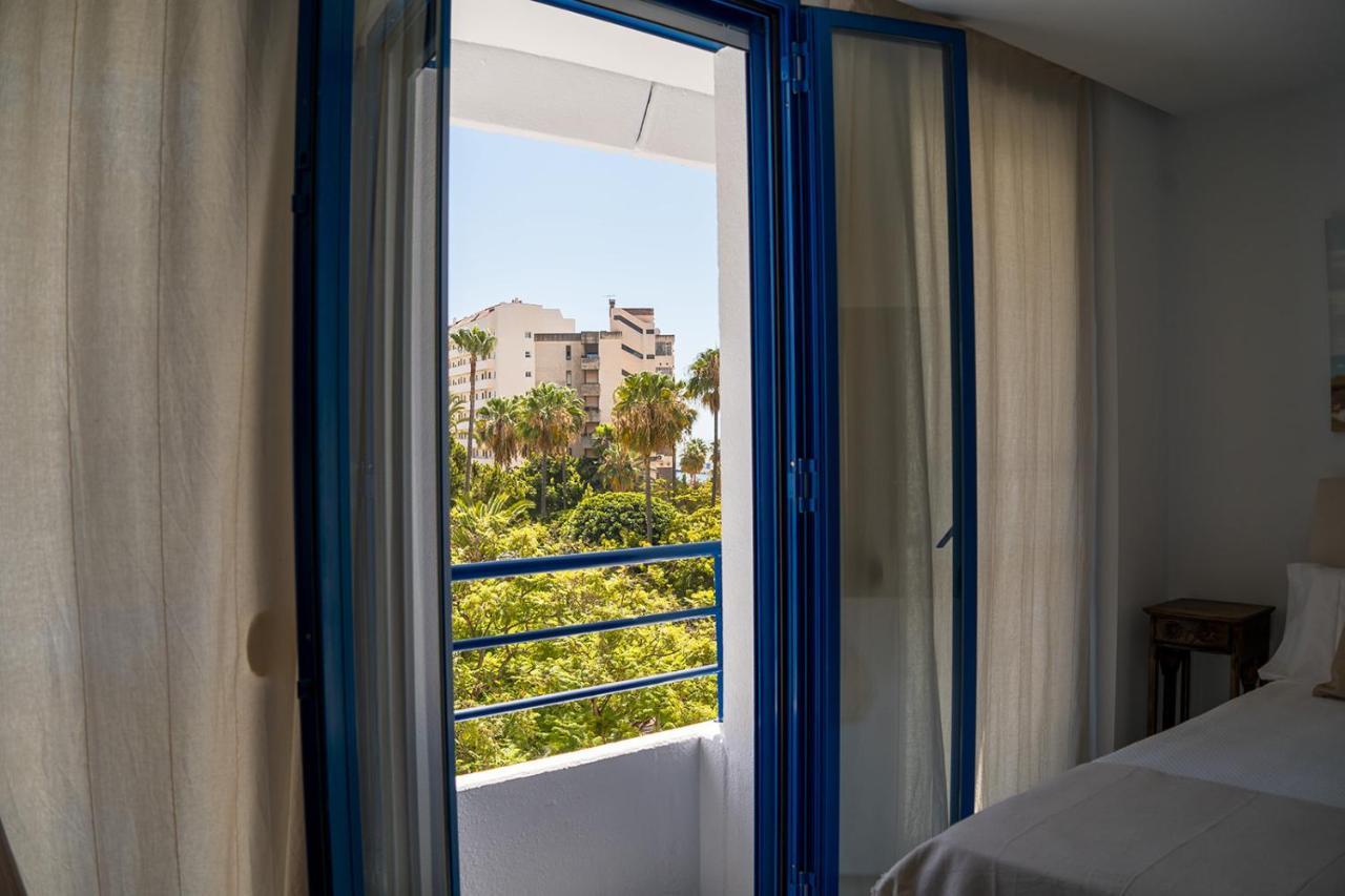 Apartment Komodo House - Bright Beachfront Duplex With Parking, Pool & Gym *