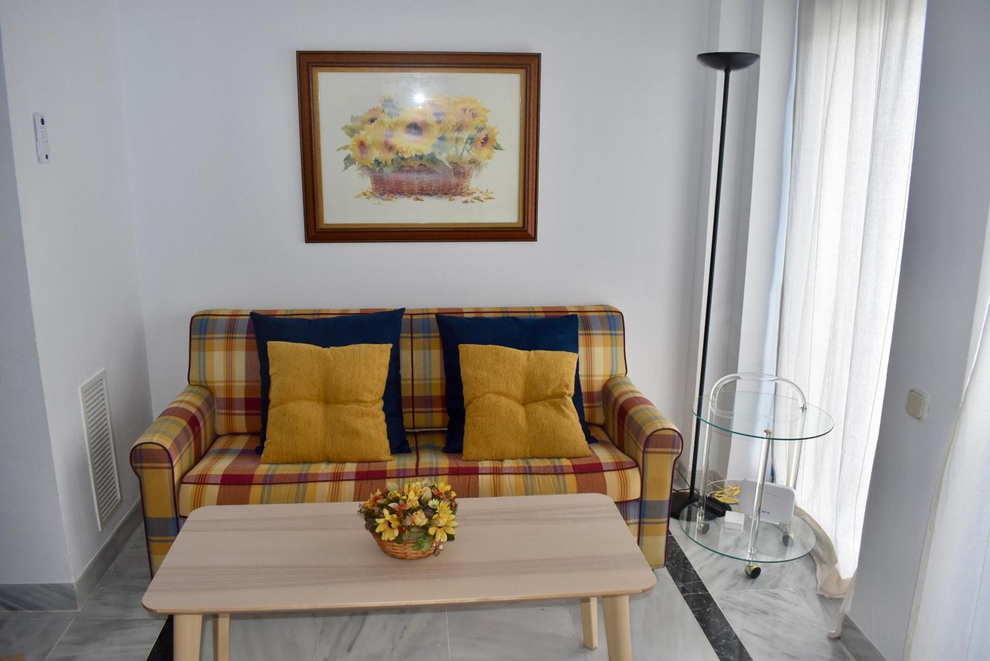 Apartamento Komodo House - Bright Beachfront Duplex With Parking, Pool & Gym Marbella